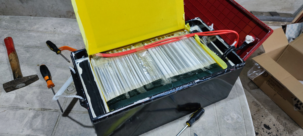 Used and damaged LiFePO4 cells Used and damaged LiFePO4 cells in a brand new battery.